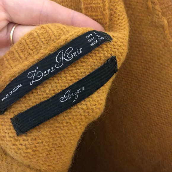 Open back Zara long sleeves shirt - Picture 2 of 2